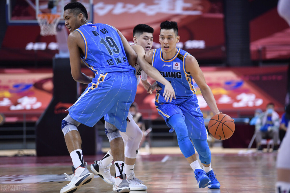 窗口期北京首钢备战足总杯；更衣室发声细节曝光；信心回归；纪律约束更严格的简单介绍